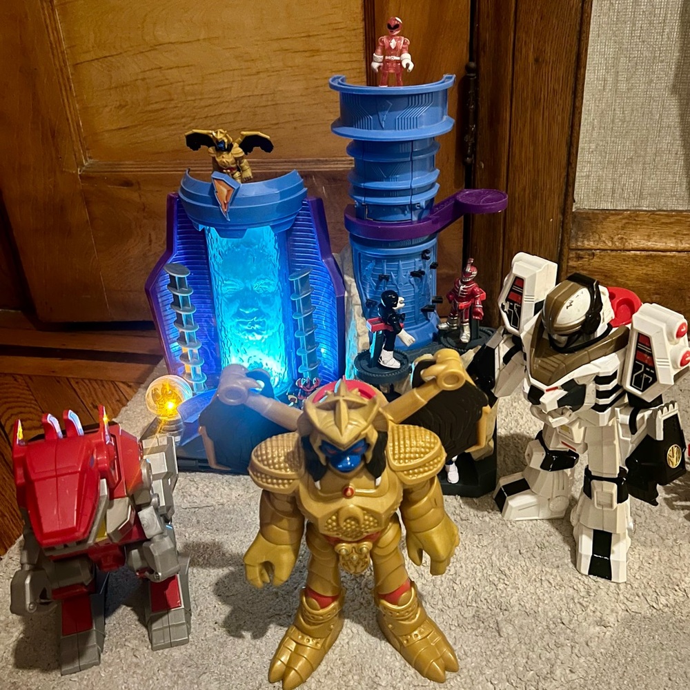 Power Ranger Action Figure Playset with Goldar